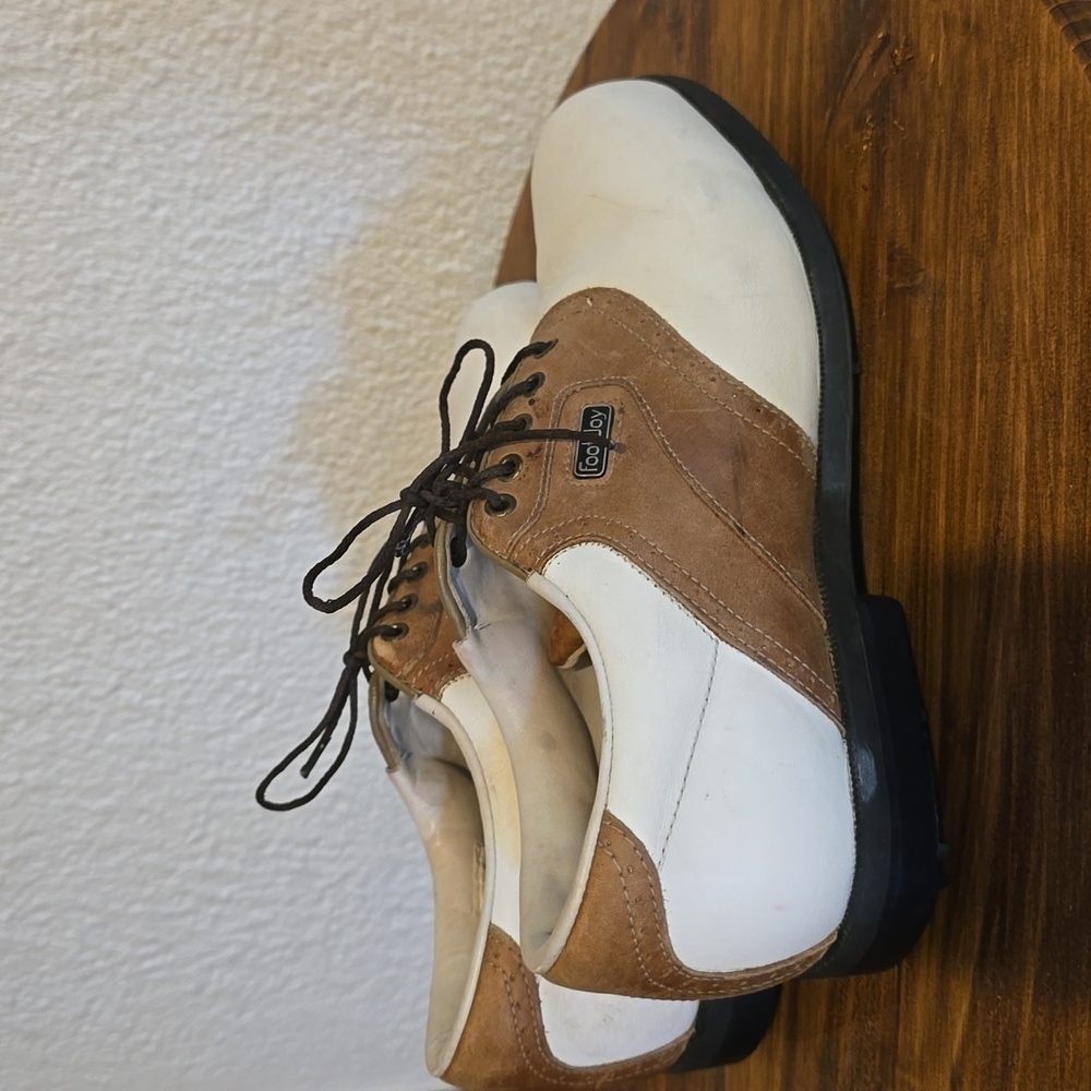 Footjoy Womens Saddle Brown and White Rubber Studded GOLF Shoes Comfort Sz.8